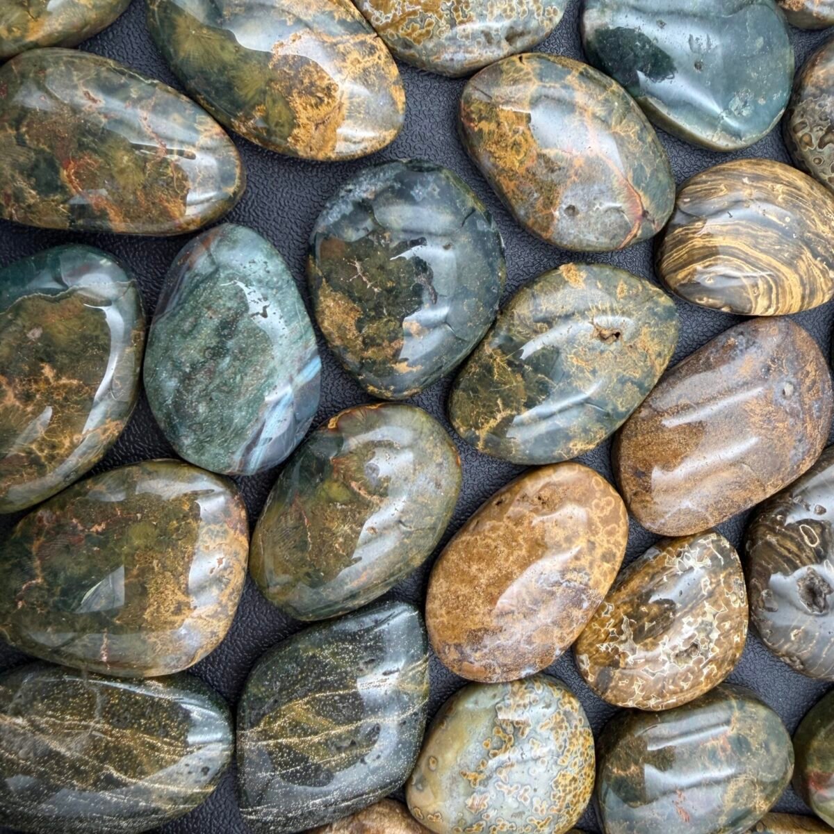 Alternative view of some jasper